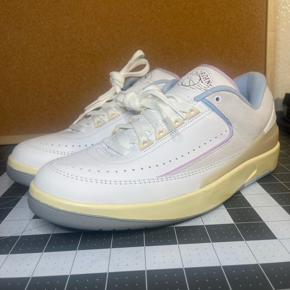 Nike air Jordan 🔥2 
‘ look, up in the air’
NWOT - Picture 3 of 17